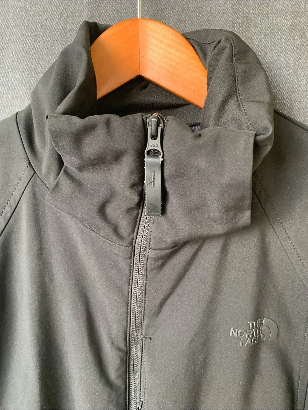 The North Face Women’s Black Softshell Jacket Winter Coat Windwall Size Large